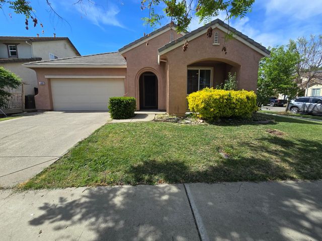 2368 Portola St, West Sacramento, CA 95691