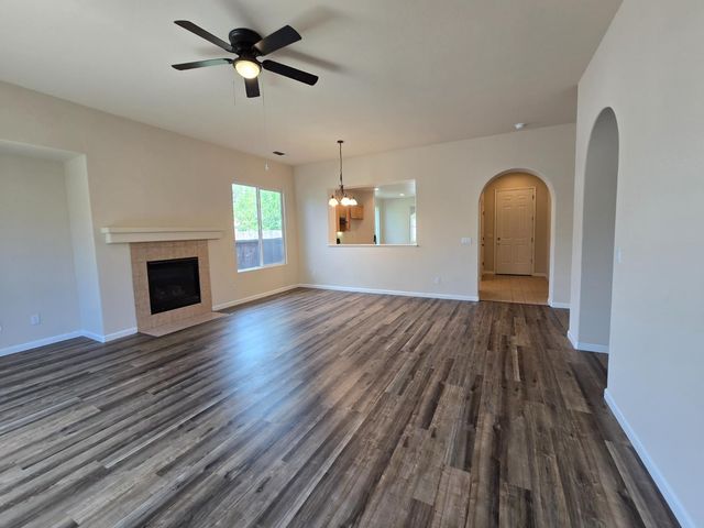 2368 Portola St, West Sacramento, CA 95691