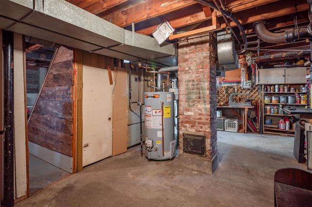 131 Calef Road, Manchester, NH 03102