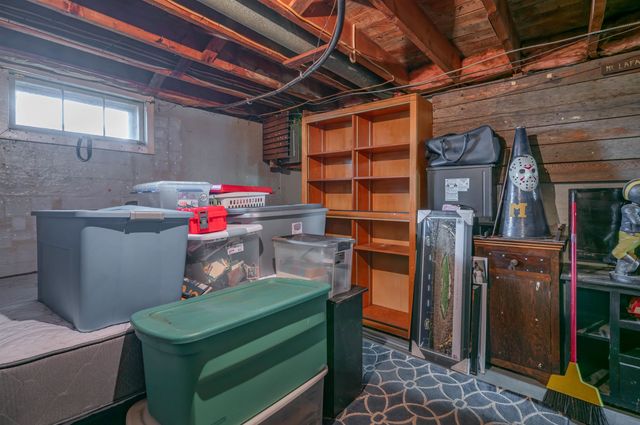 131 Calef Road, Manchester, NH 03102