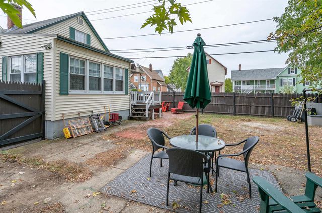 131 Calef Road, Manchester, NH 03102