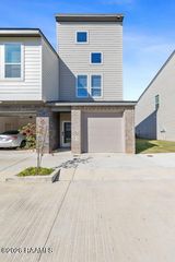500 Highland Oaks Lane, Lafayette, LA 70508