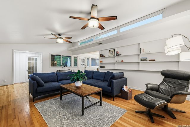 326 Burnside Dr, San Antonio, TX 78209