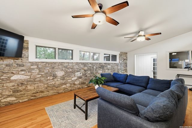 326 Burnside Dr, San Antonio, TX 78209