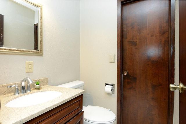 631 7th Avenue E, West Fargo, ND 58078