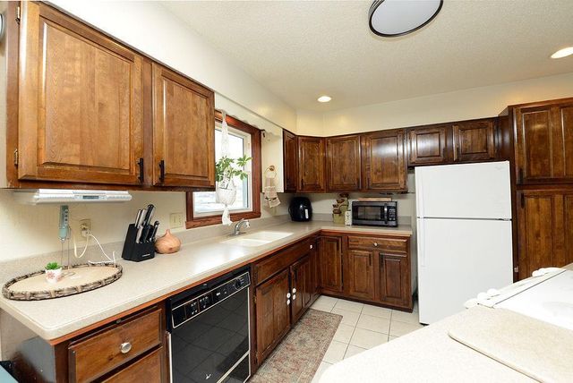 631 7th Avenue E, West Fargo, ND 58078