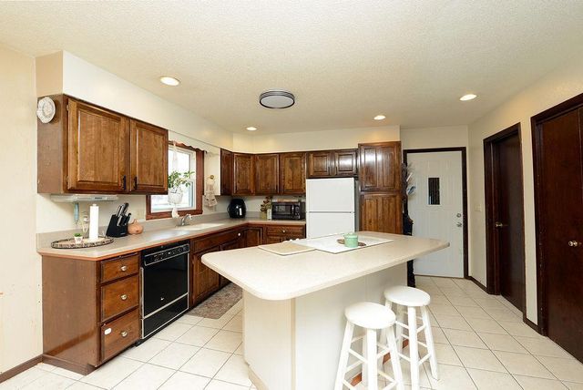 631 7th Avenue E, West Fargo, ND 58078