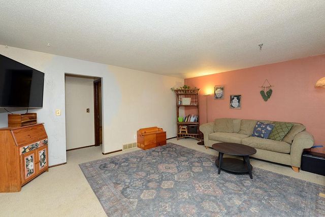 631 7th Avenue E, West Fargo, ND 58078