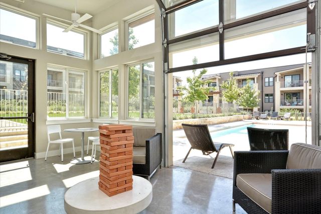 2733 Dulce LN 623, Austin, TX 78704