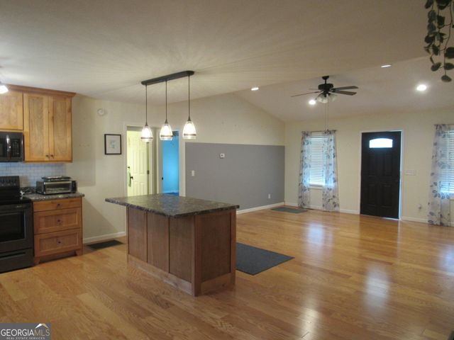 30 Akins Bridge Road, Eastanollee, GA 30538