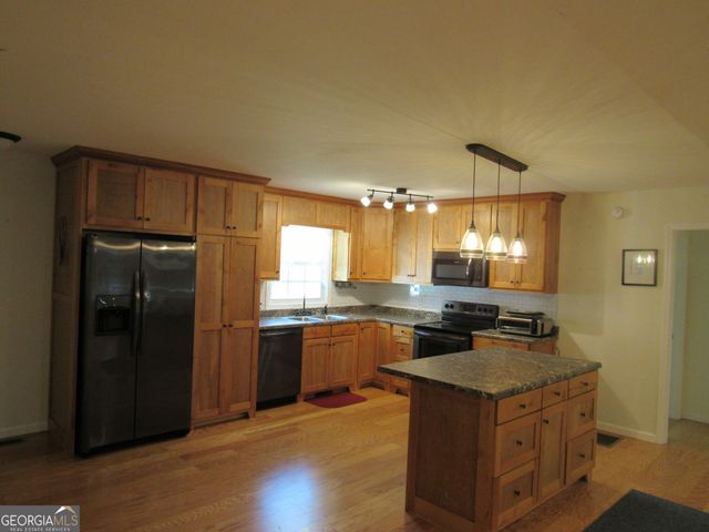 30 Akins Bridge Road, Eastanollee, GA 30538