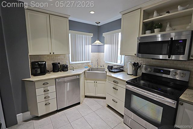 1149 Cambridge Road, Berkley, MI 48072