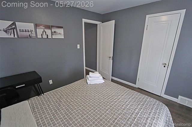 1149 Cambridge Road, Berkley, MI 48072