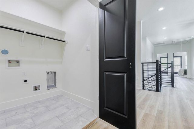 7115 England Street B, Houston, TX 77021