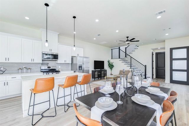 7115 England Street B, Houston, TX 77021