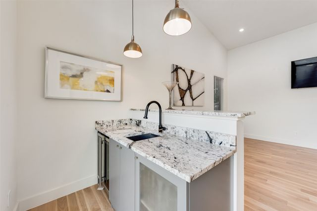 6411 Royal Lane, Dallas, TX 75230