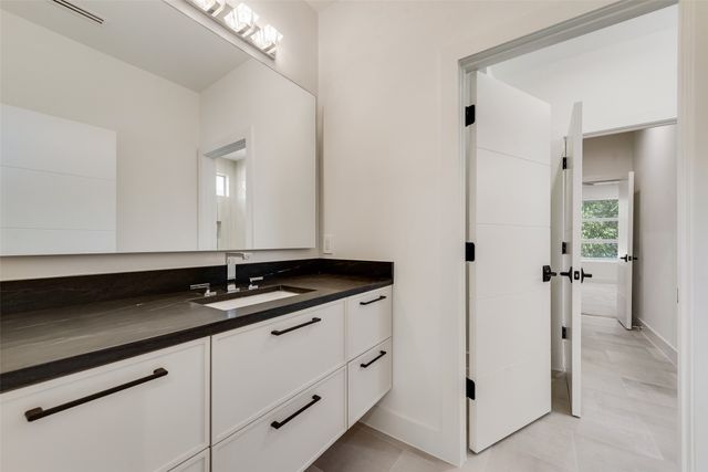 6411 Royal Lane, Dallas, TX 75230