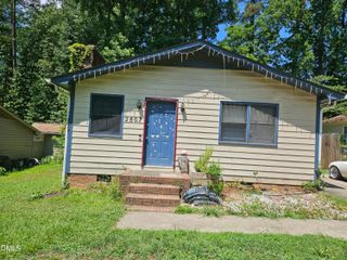 2807 Shaftsbury Street, Durham, NC 27704
