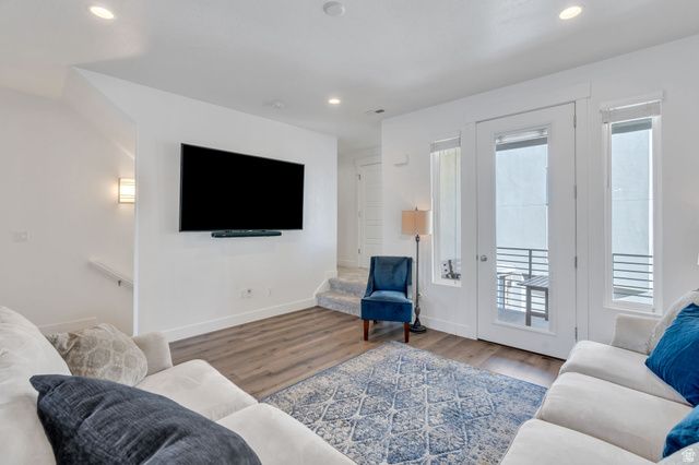 4592 W SCISSOR WAY, South Jordan, UT 84009