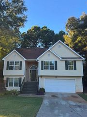 250 Windsong Circle, Social Circle, GA 30025
