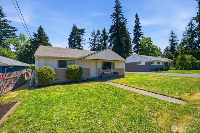 18824 Midvale Avenue N, Shoreline, WA 98133