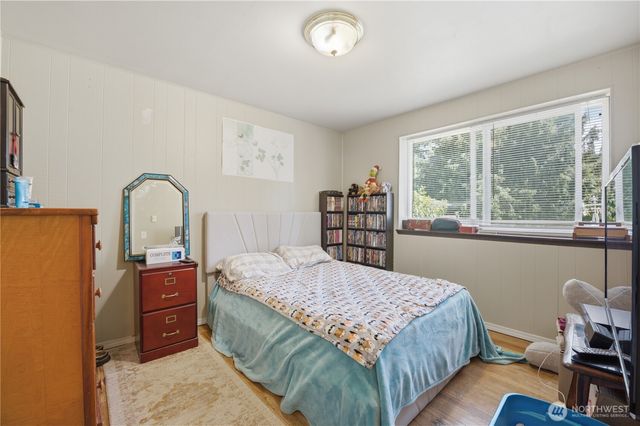 18824 Midvale Avenue N, Shoreline, WA 98133