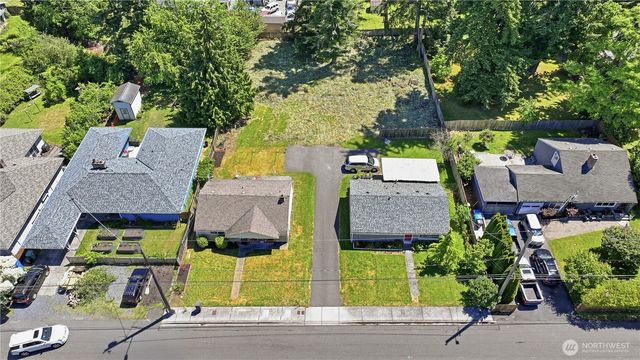 18824 Midvale Avenue N, Shoreline, WA 98133