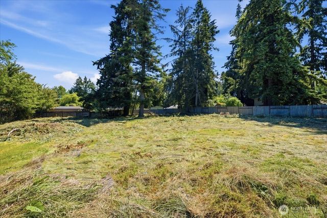 18824 Midvale Avenue N, Shoreline, WA 98133