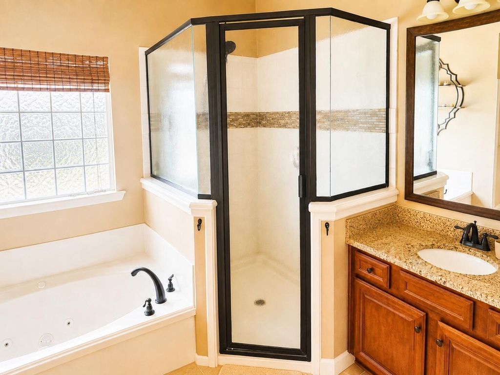 Image 26 of property listing at 5528 Frontier Drive, Crestview, FL 32536