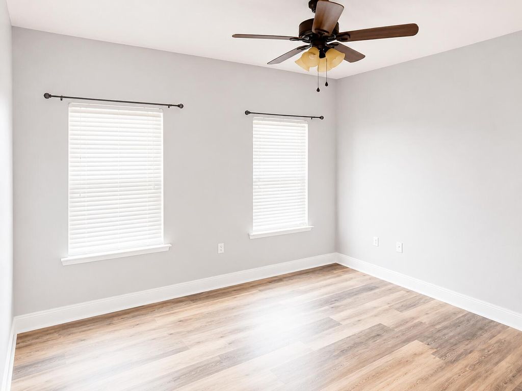 Image 43 of property listing at 5528 Frontier Drive, Crestview, FL 32536