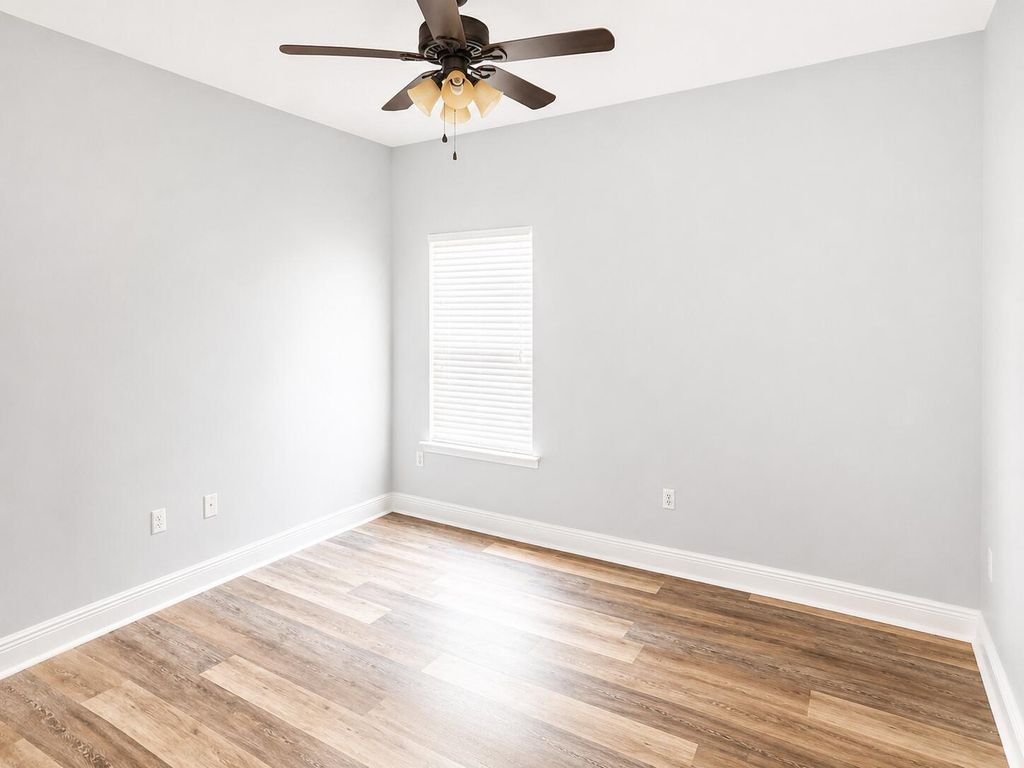 Image 47 of property listing at 5528 Frontier Drive, Crestview, FL 32536
