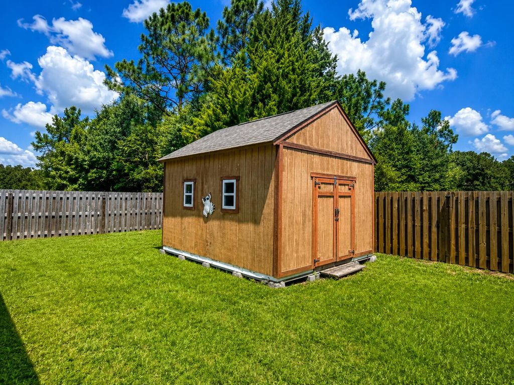 Image 62 of property listing at 5528 Frontier Drive, Crestview, FL 32536