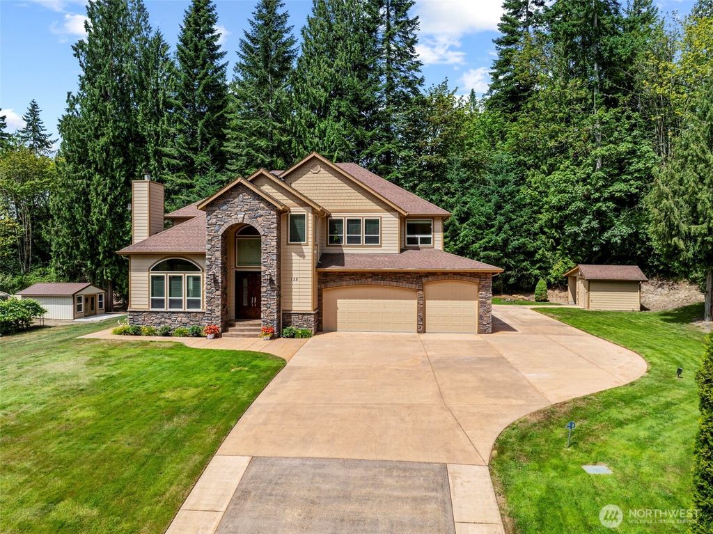 135 N 50th Avenue, Longview, WA 98632