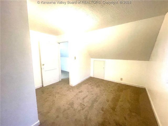 710 Hemlock Drive, Elkview, WV 25071