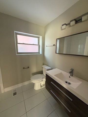 4052 N Olcott Avenue, Norridge, IL 60706