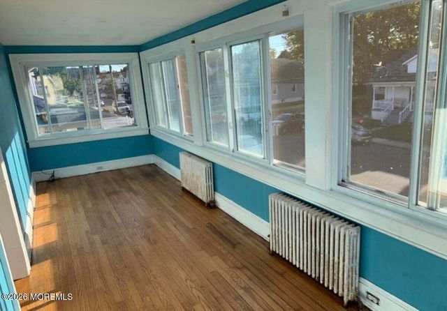 95 N 5th Avenue, Long Branch, NJ 07740