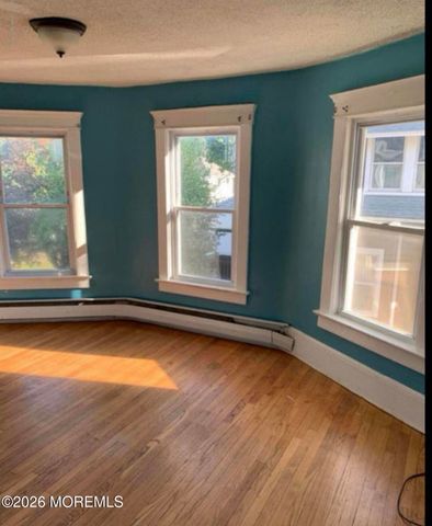 95 N 5th Avenue, Long Branch, NJ 07740