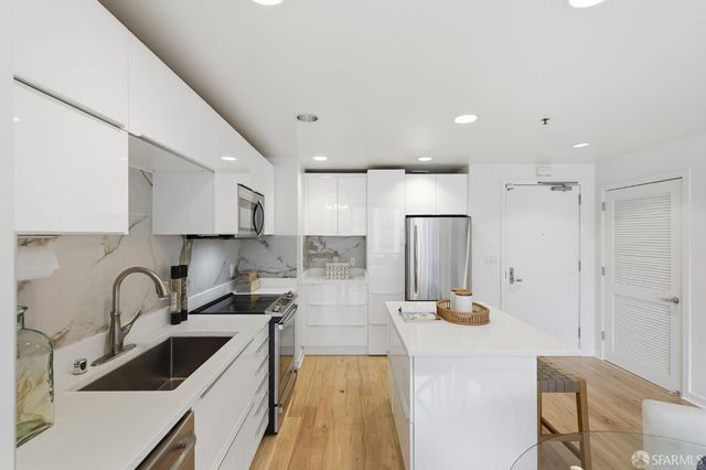 250 King Street 722, San Francisco, CA 94107