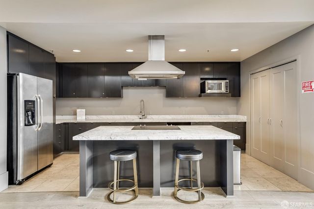 250 King Street 722, San Francisco, CA 94107