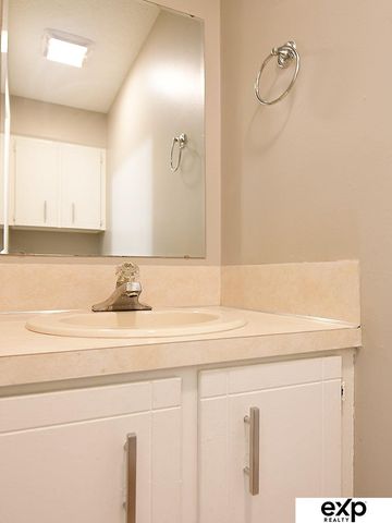 355 Lincoln Avenue, Council Bluffs, IA 51503