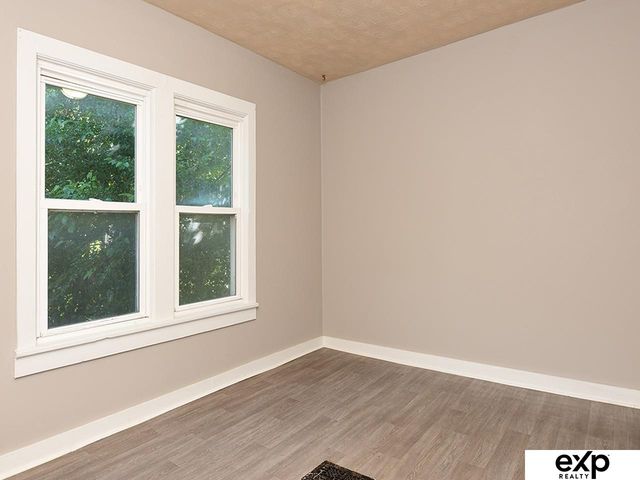 355 Lincoln Avenue, Council Bluffs, IA 51503