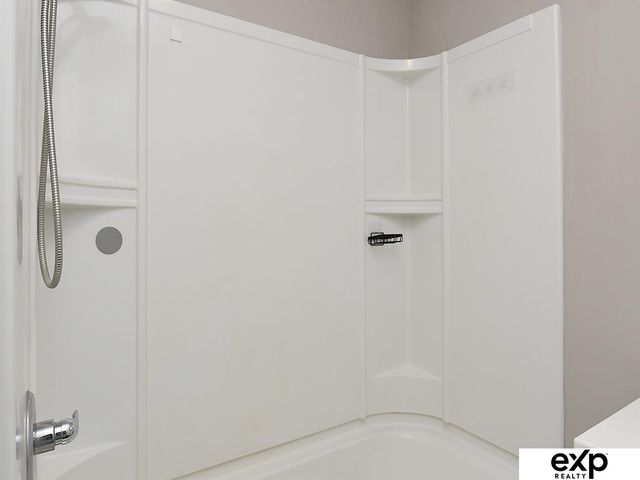 355 Lincoln Avenue, Council Bluffs, IA 51503