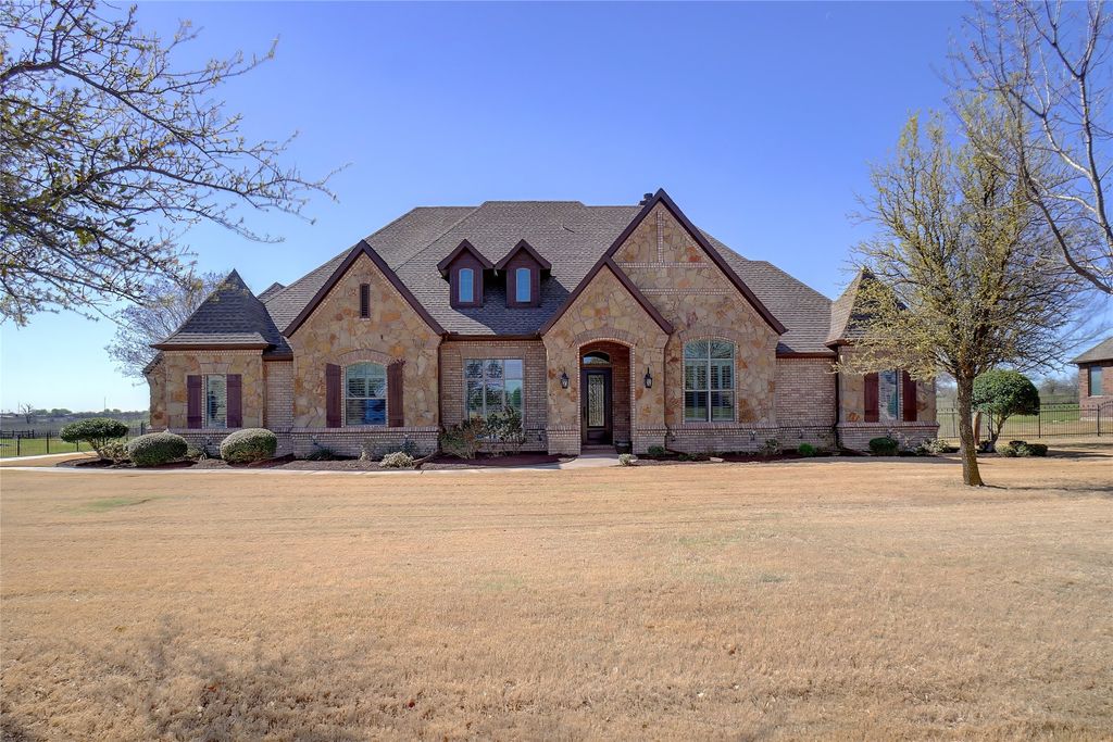 1304 Rollie Michael Lane, Fort Worth, TX 76179