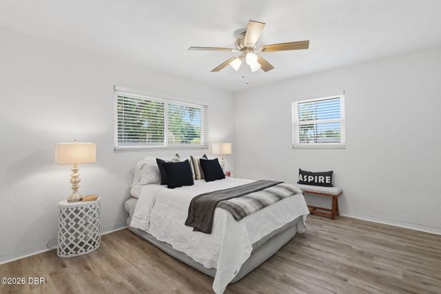 155 Country Circle Drive E, Port Orange, FL 32128
