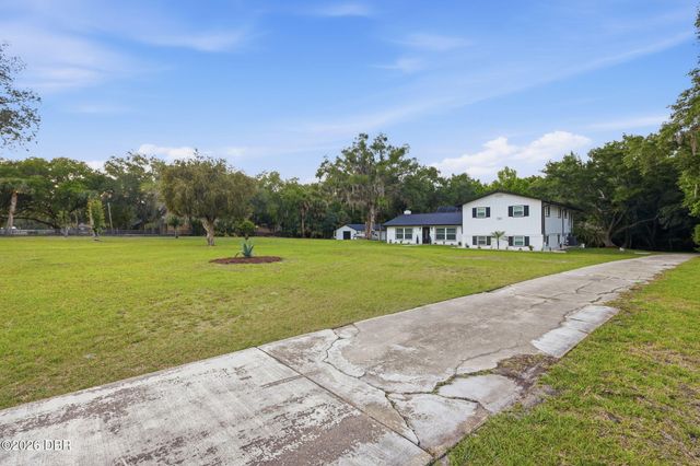 155 Country Circle Drive E, Port Orange, FL 32128