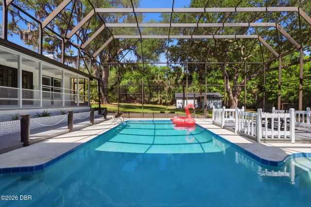 155 Country Circle Drive E, Port Orange, FL 32128