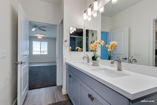 2511 W QUEEN CREEK Road 343, Chandler, AZ 85248