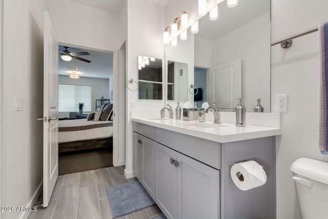 2511 W QUEEN CREEK Road 343, Chandler, AZ 85248