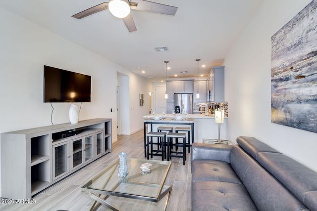 2511 W QUEEN CREEK Road 343, Chandler, AZ 85248