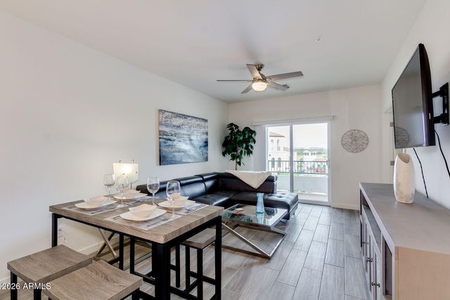2511 W QUEEN CREEK Road 343, Chandler, AZ 85248